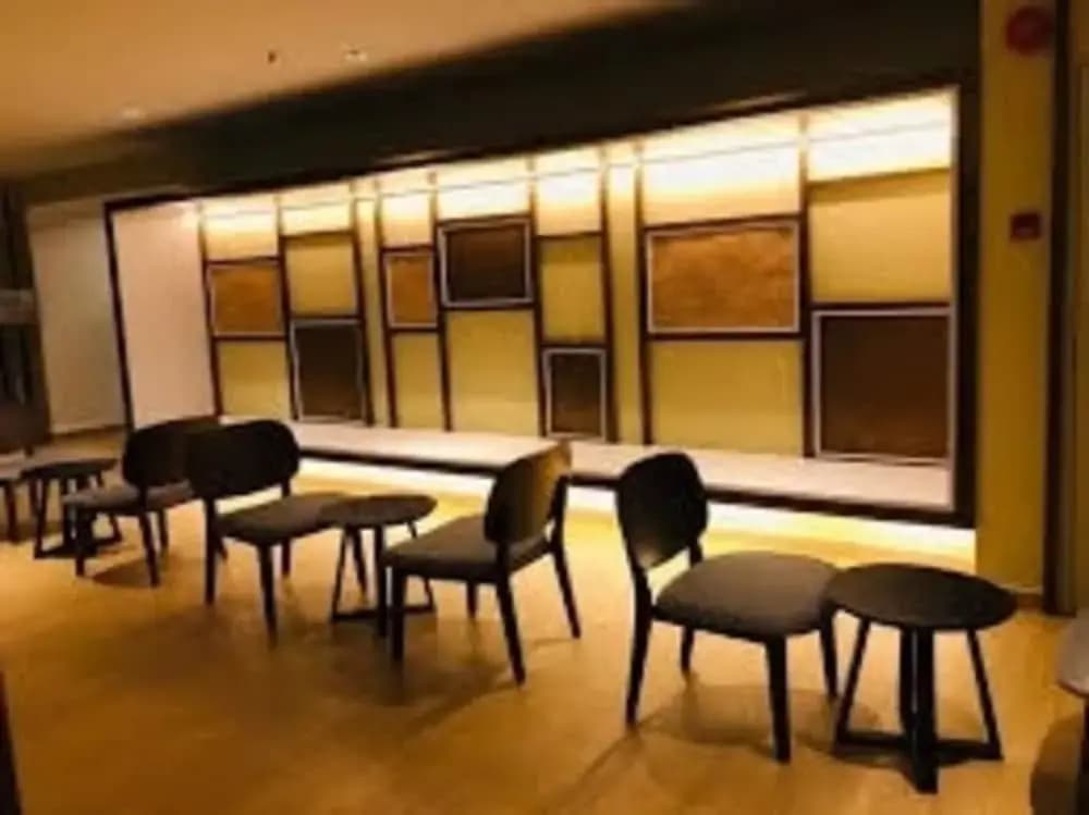 e-Serenity TimurBay Suites & Residence - photo 9