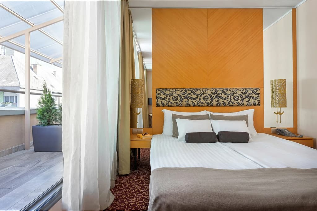 Marmara Hotel Budapest - photo 33