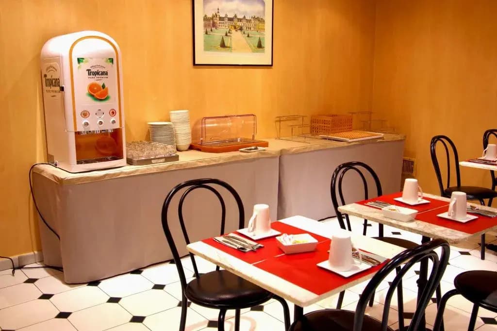 Hotel Paris Vaugirard - photo 12