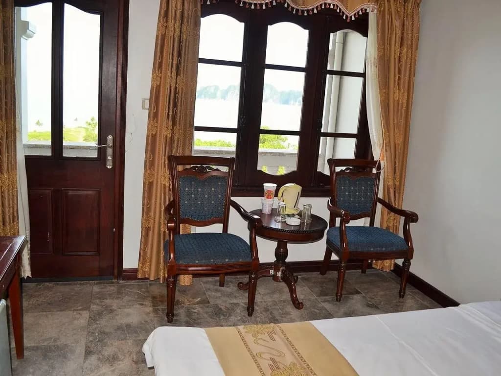 Hoa Binh Ha Long Hotel - photo 5