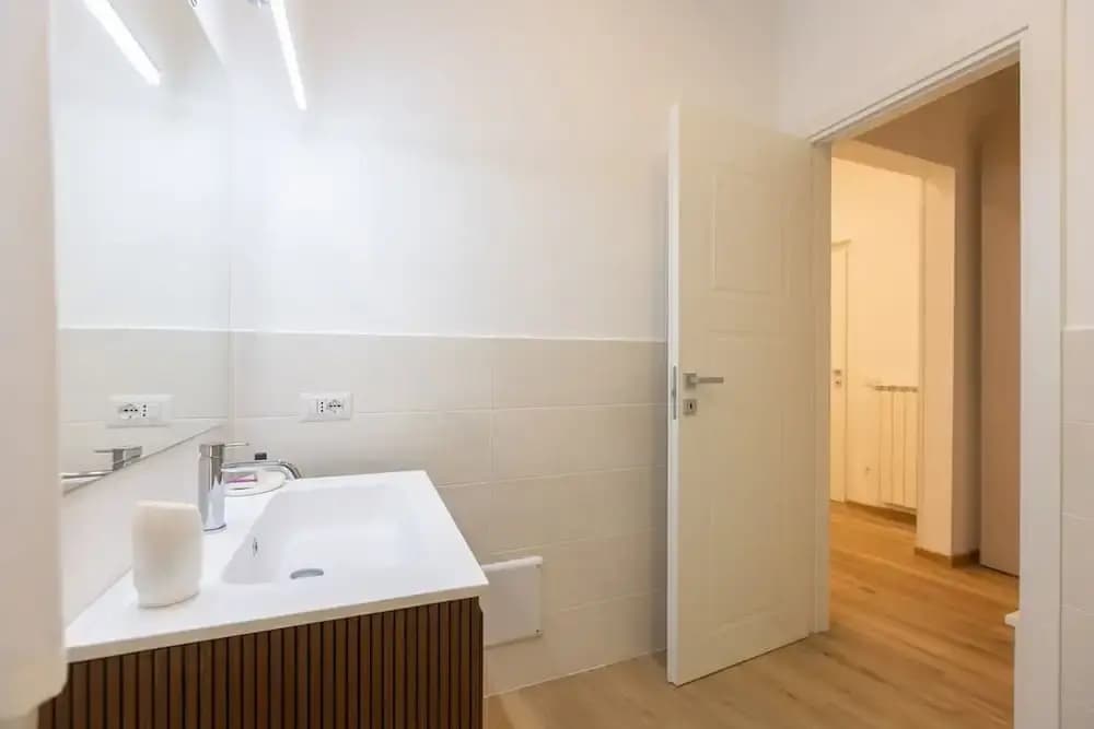 Colosseum Holidays - Three-bedroom Apartment - photo 10