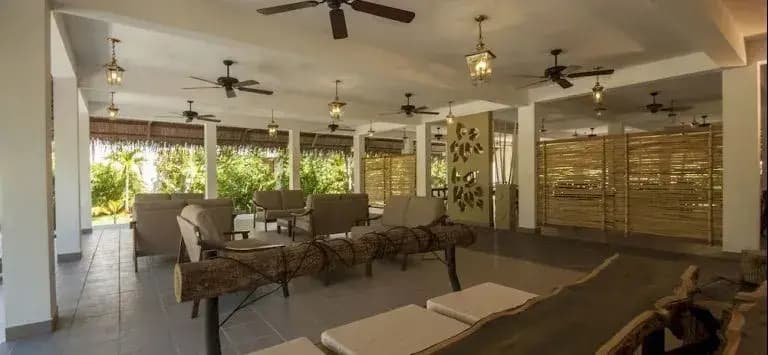 Amra Palace Laamu - photo 28