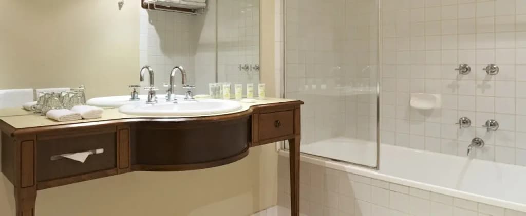 Grand Hotel Melbourne - photo 9