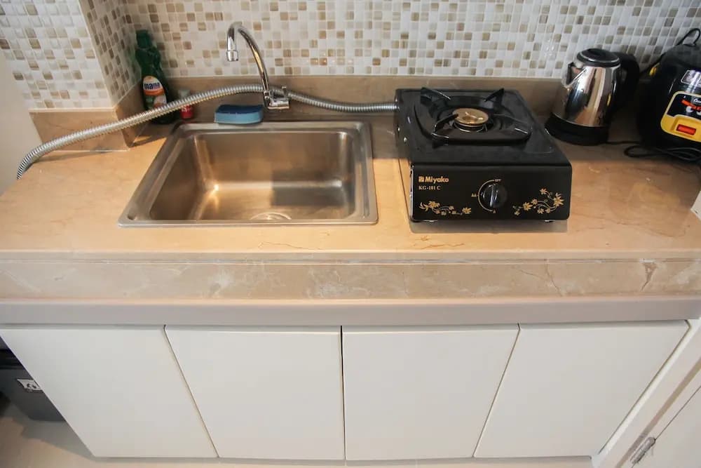 Cozy Studio Apartment at Elpis Residence - photo 14
