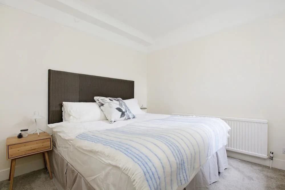 Quiet Historic Mews- Hyde Park - photo 6