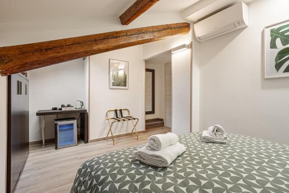 Vatican Vittoria Suites - photo 20