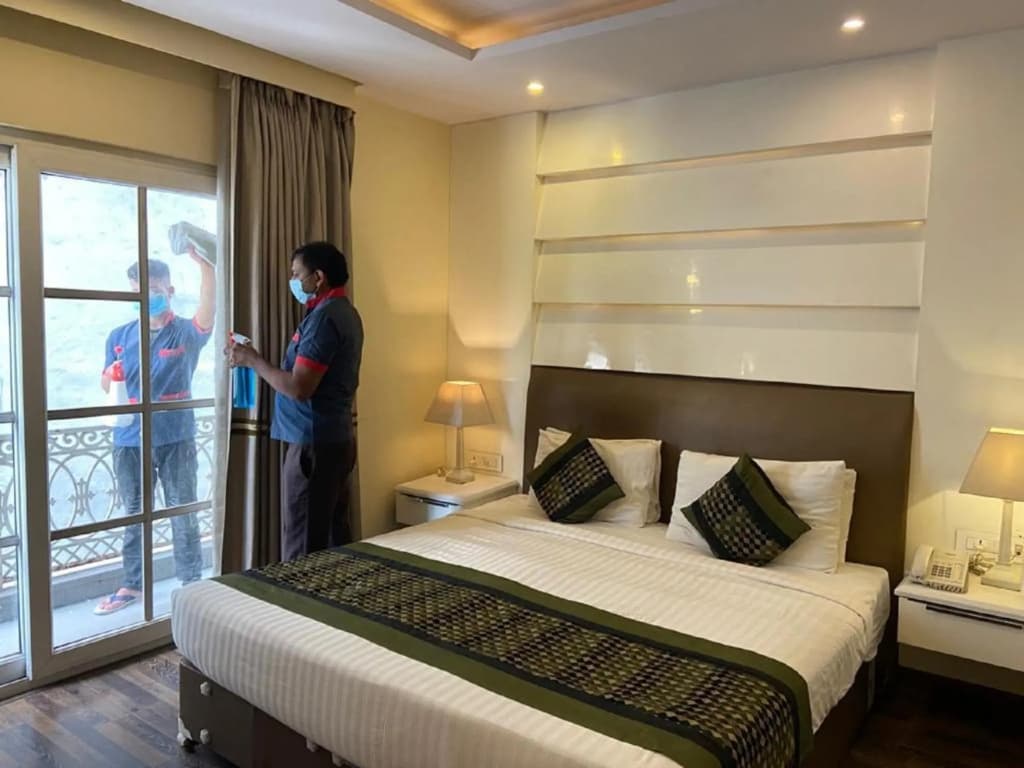OYO 2637 Hotel Picasso Prive - photo 4