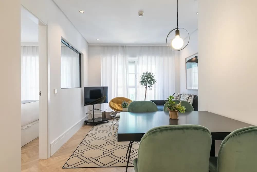 Feelathome Waldorf Suites Apartments - photo 14
