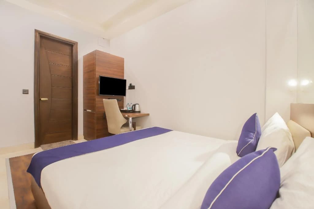 SilverKey Executive Stays 29058 Saket - photo 2