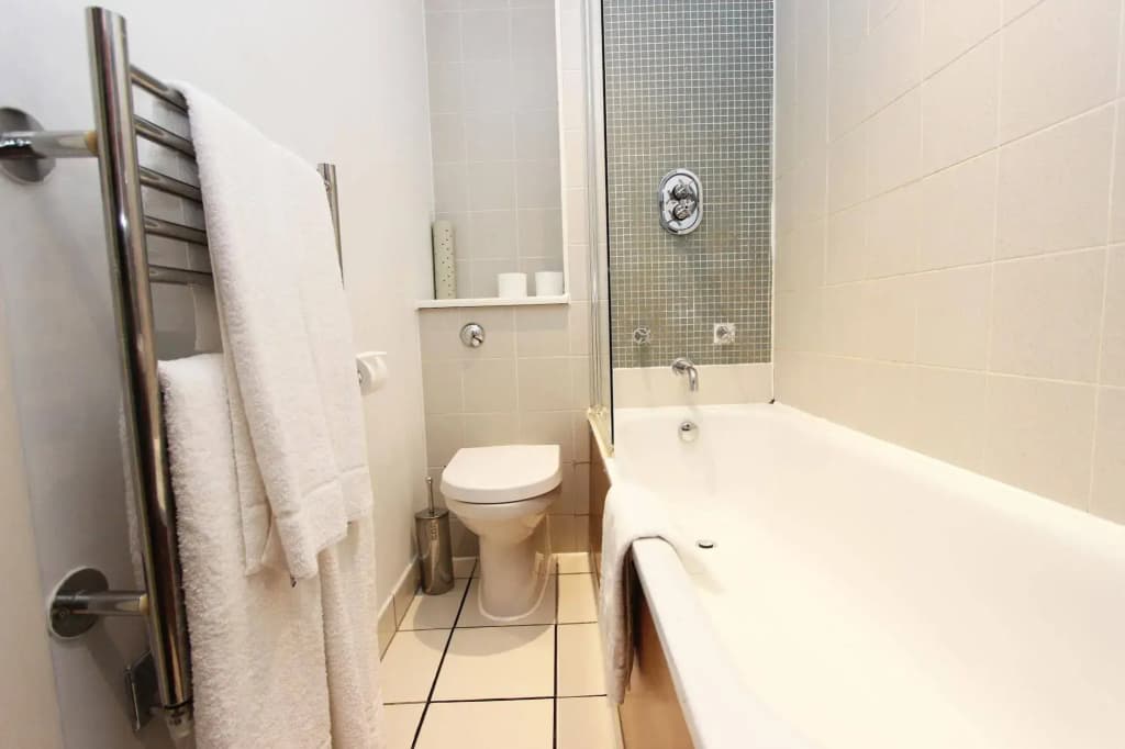Princes Square Apartments - photo 8