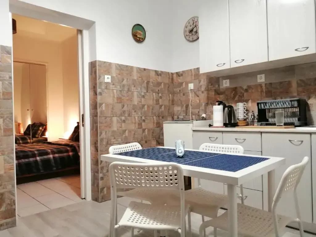 Antonia family house near center - photo 9