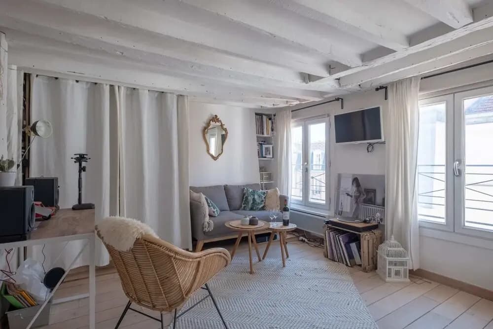 Stylish Apartment for 2 in the Heart of Paris - photo 4