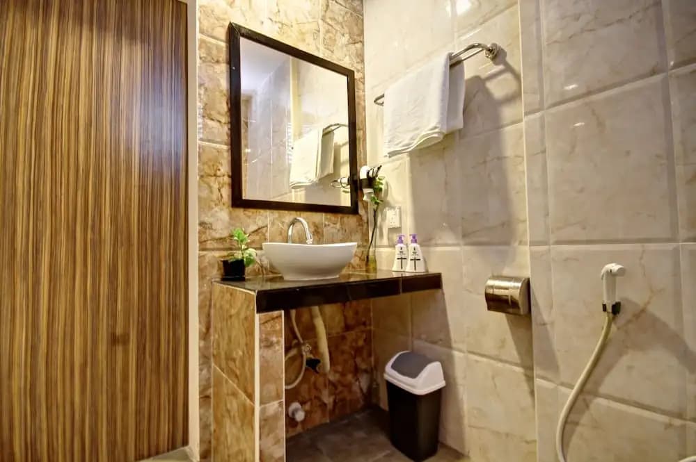 Crown Beach Villas  Bikini Beach - photo 5