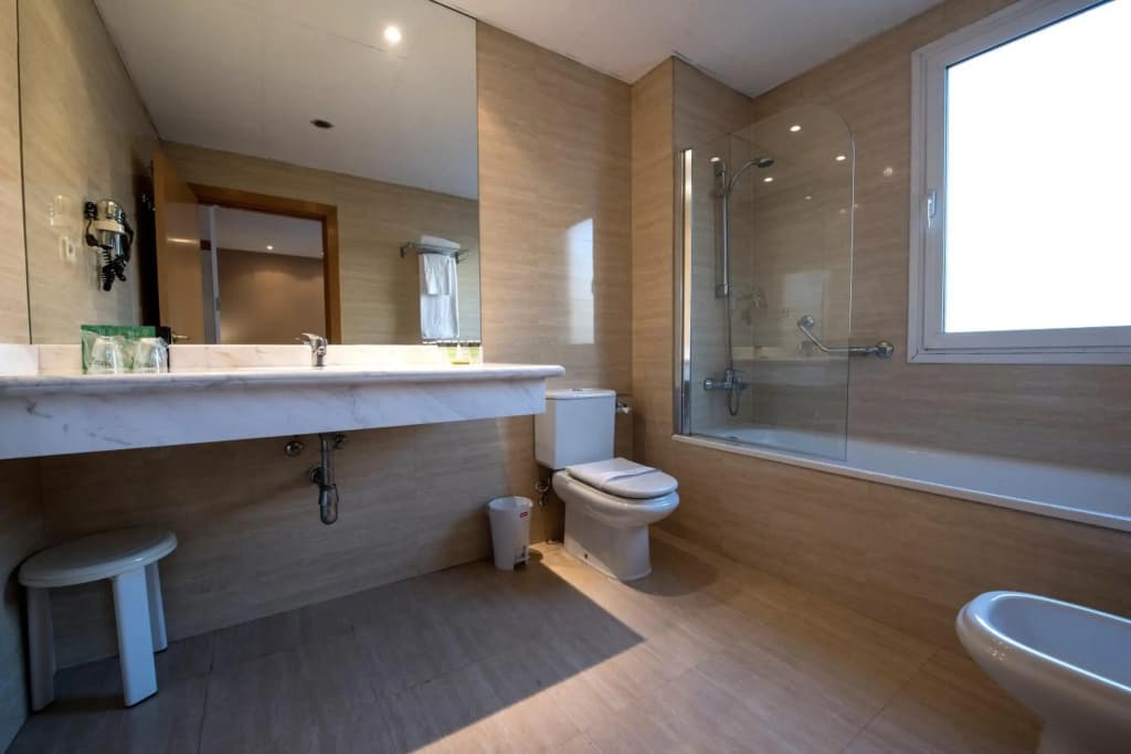 Hotel Silken Sant Gervasi - photo 23