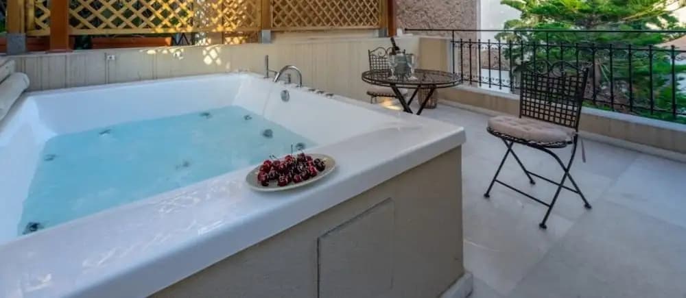 Ipelhome Plaka Boutique Apartments - photo 48