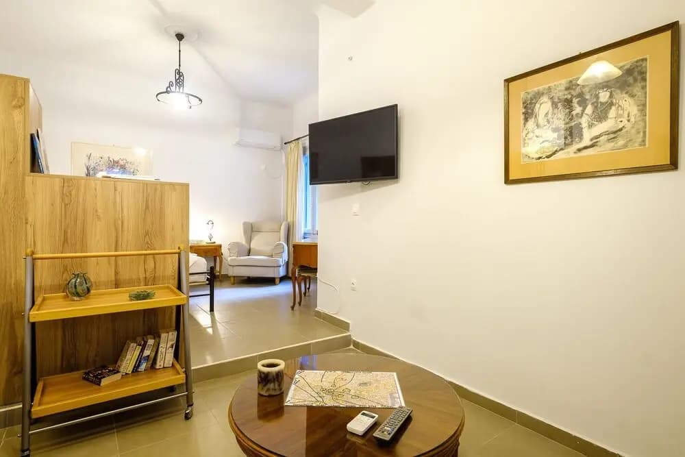Welcoming Koukaki Hideaway by Cloudkeys - photo 3