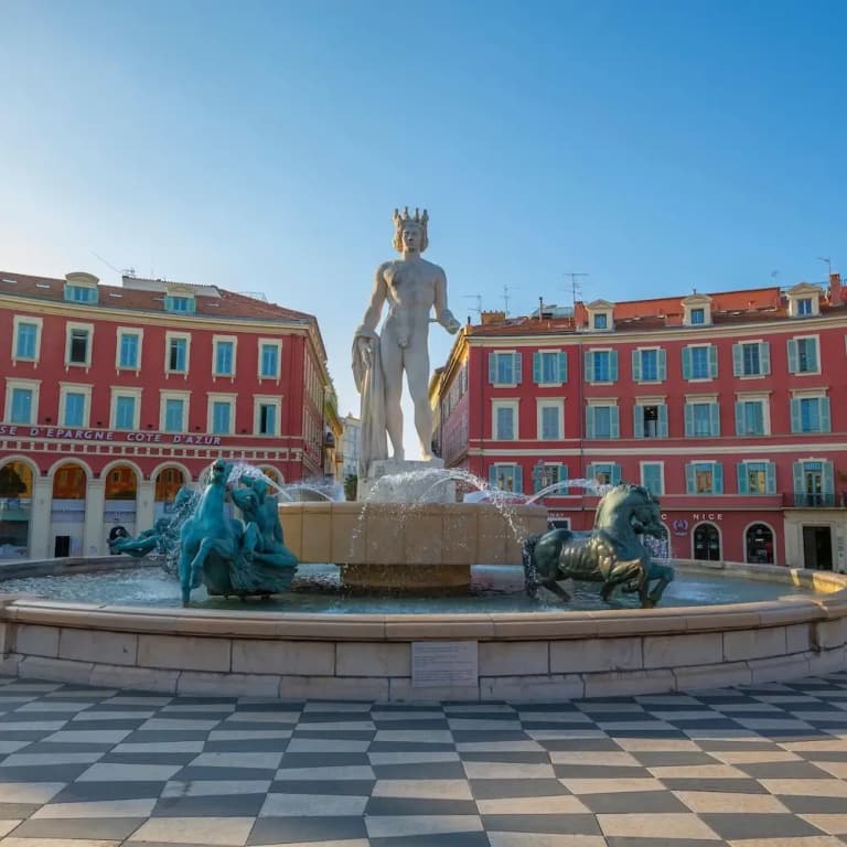 Le Magenta in Nice With 1 Bedrooms and 1 Bathrooms - photo 12