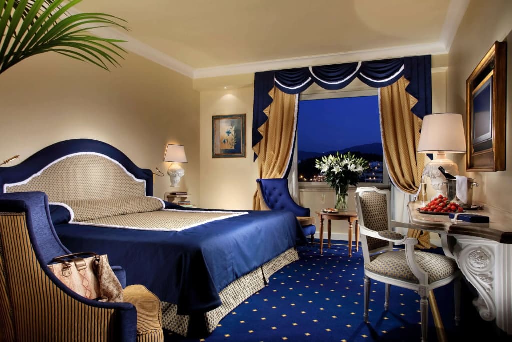 Royal Olympic Hotel - photo 10
