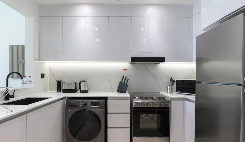 WelHome - Dubai Delight: Luxe Living 1BR at Binghatti Luna - photo 26