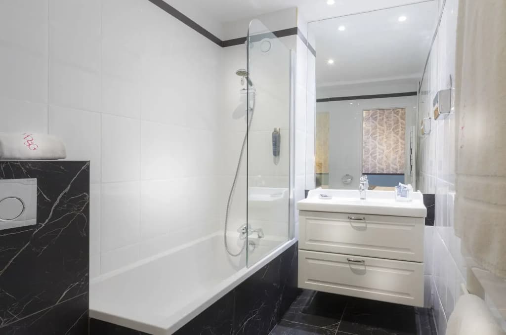 Dauphine Saint Germain Hotel - photo 9