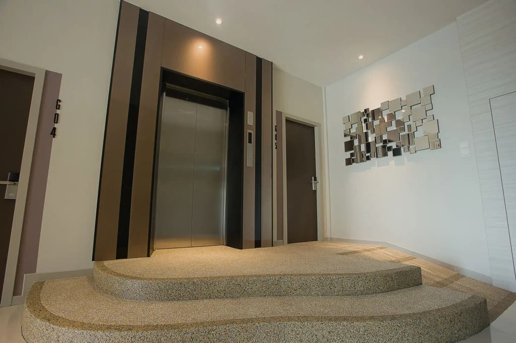 The Square Hotel - photo 15