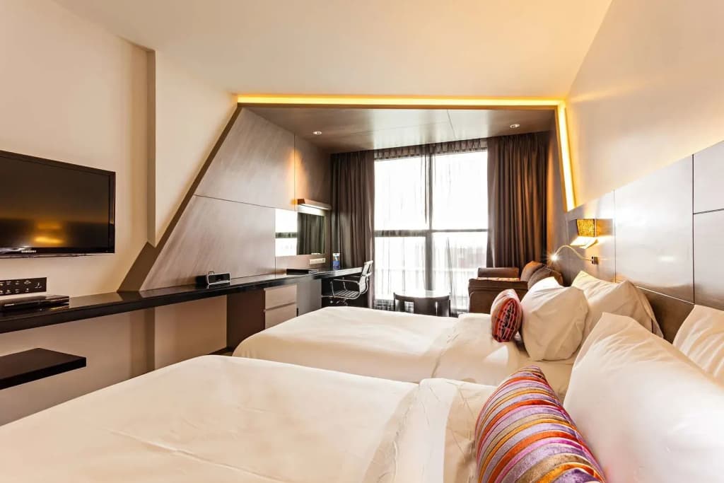 Hyatt Place Bangkok Sukhumvit 1 - photo 2