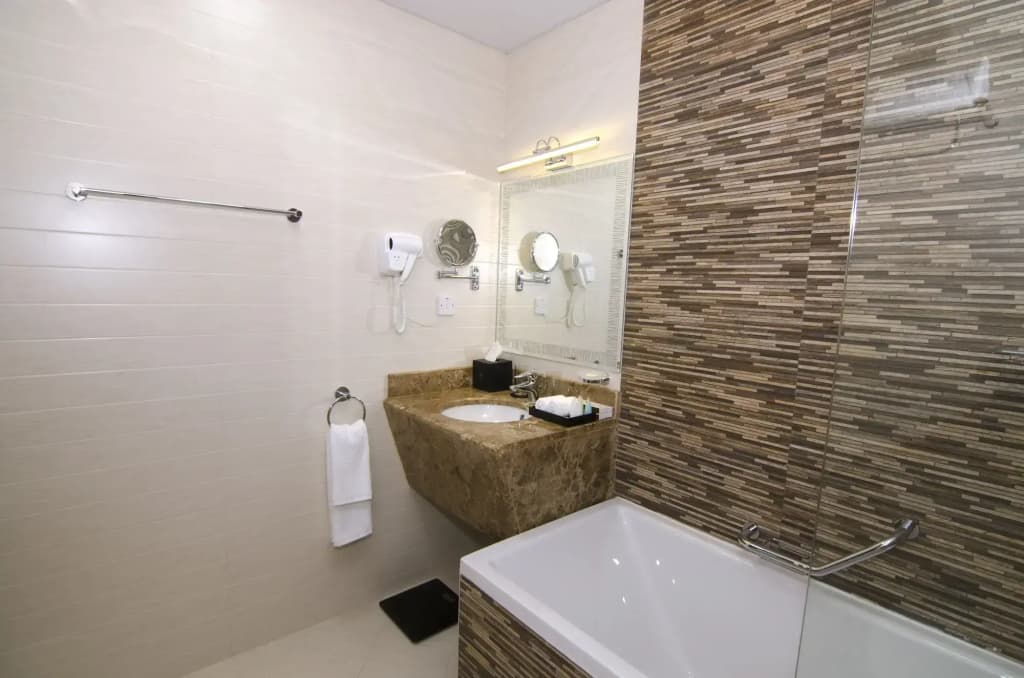 Al Murooj Grand Hotel - photo 19