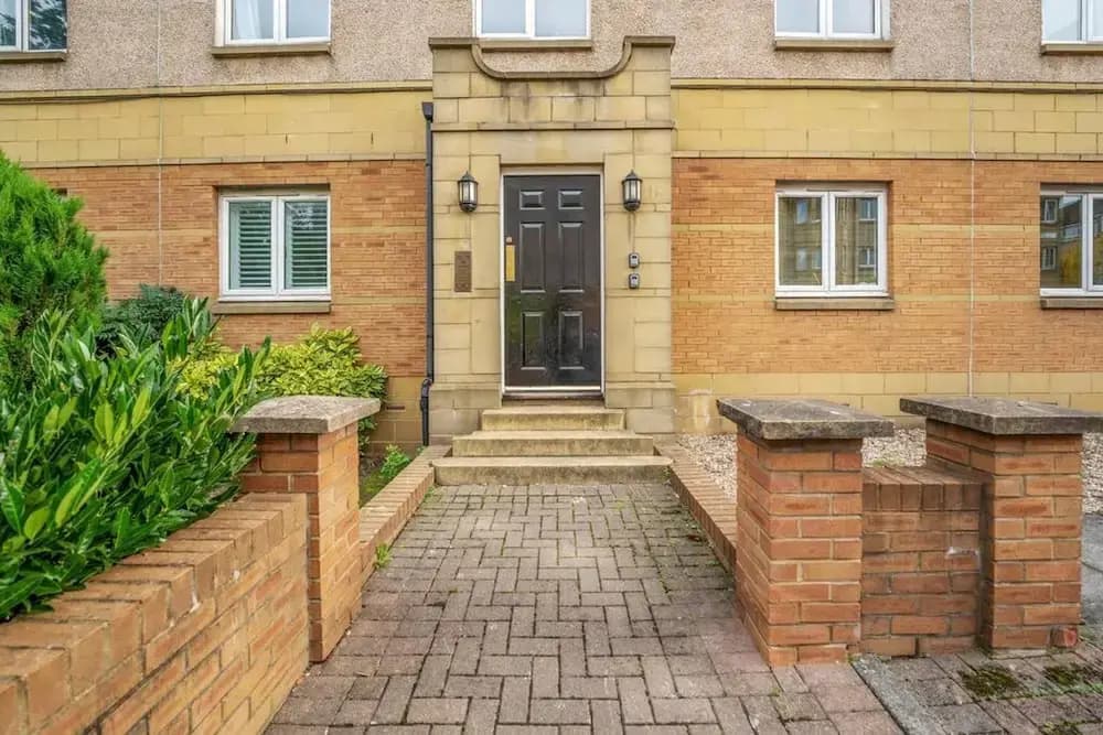 Luxury 2bed 2bath-ground Floor-free Parking - photo 1