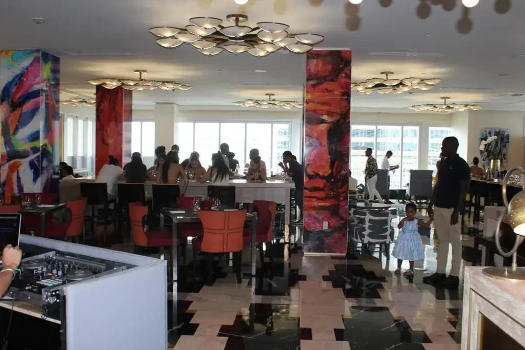 Luxury 5star Condo at 34th floor Icon Brickell 1 bed one bath - photo 22