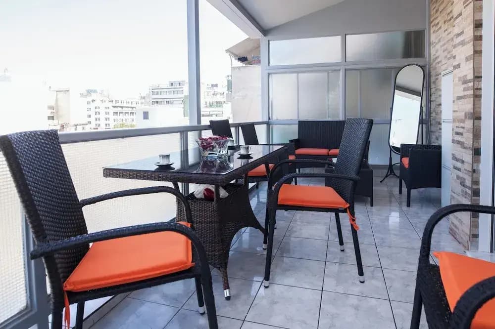 Central 2Bd Apt w Balcony by Monastiraki - photo 24