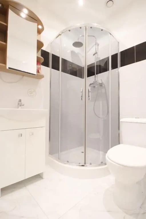 Premium 1BR Stay for 5 Prime Location - photo 5