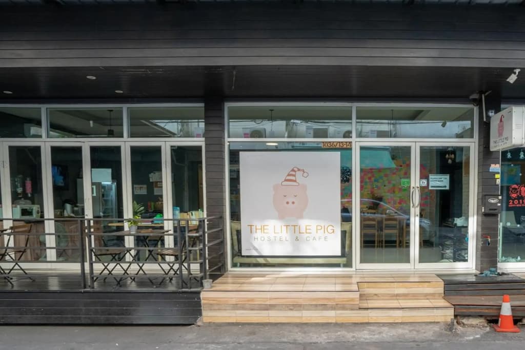 The Little Pig Sukhumvit - photo 1