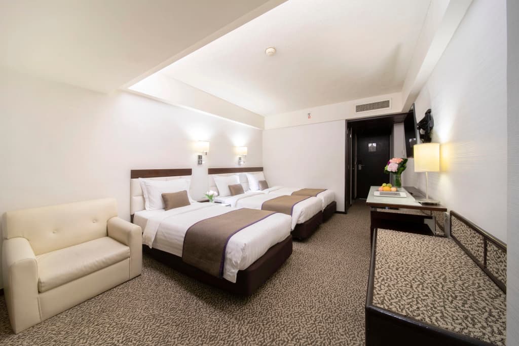 Regal Oriental Hotel - photo 7
