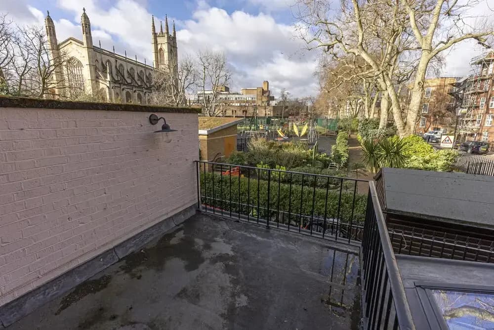 JOIVY Exclusive 3Br Home W/ Terrace In Chelsea - photo 14