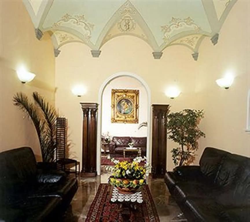 Hotel City - photo 2