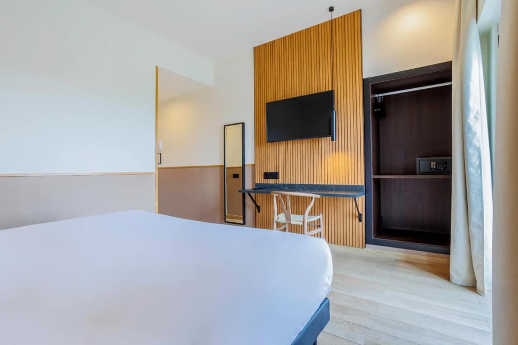 Hotel Acta Madfor - photo 37