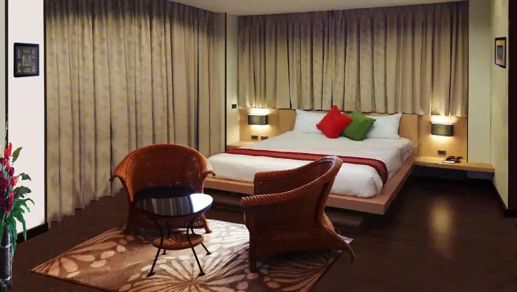 Karon Suite Apartment - photo 5