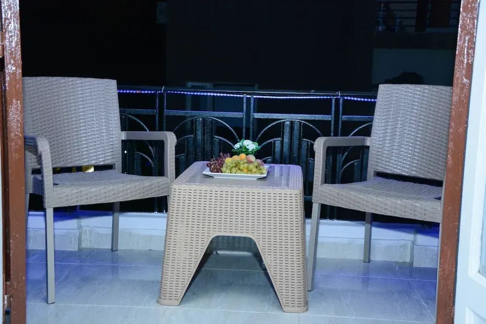 Crown Hotel - photo 20