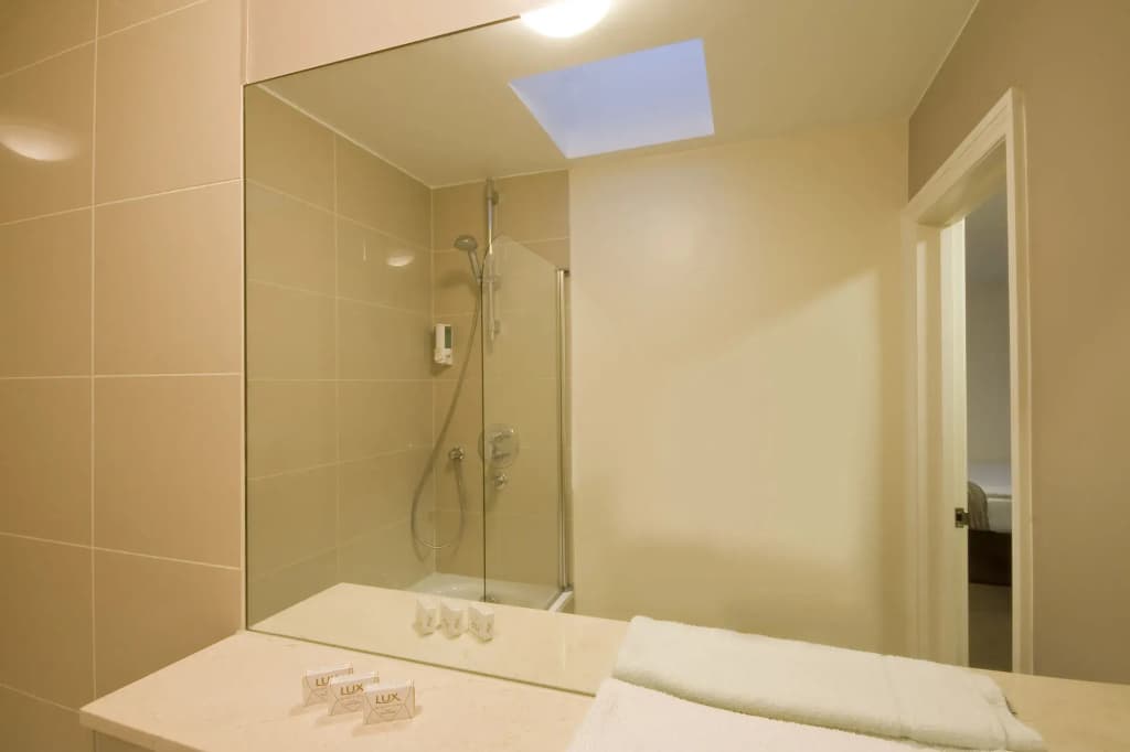 Queens Hotel - photo 8
