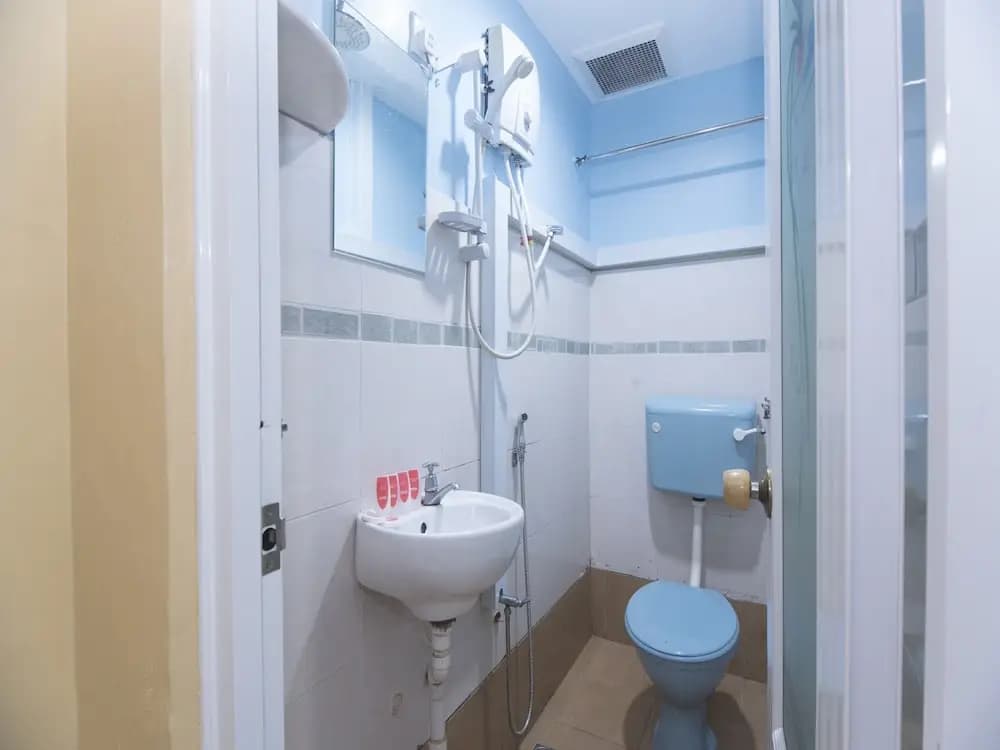 Rafik Ali Motel by OYO Rooms - photo 24