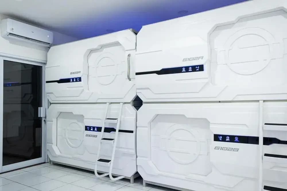 My Capsule Hotel by RedDoorz - photo 5