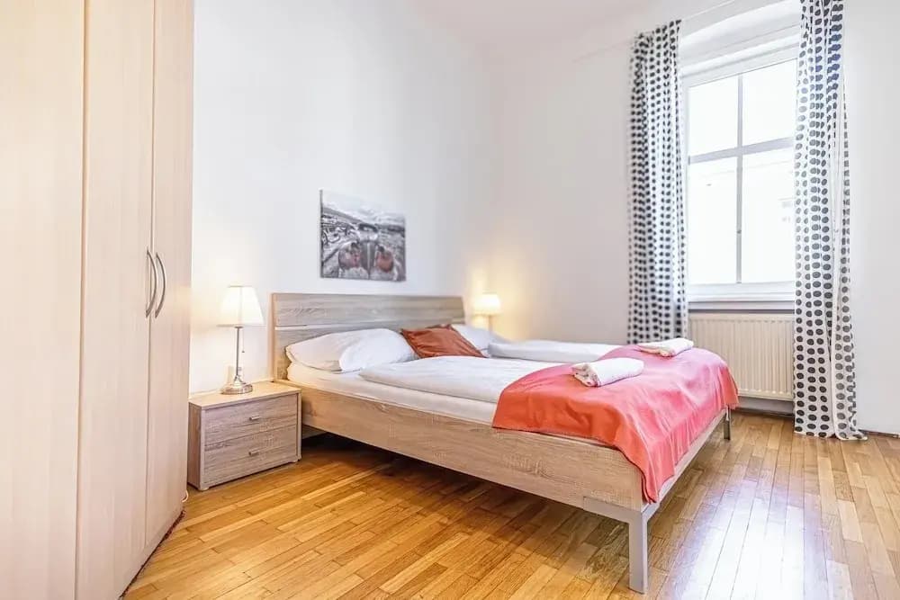 Affordable 2BR Apt Long Stay Stadthalle - photo 1