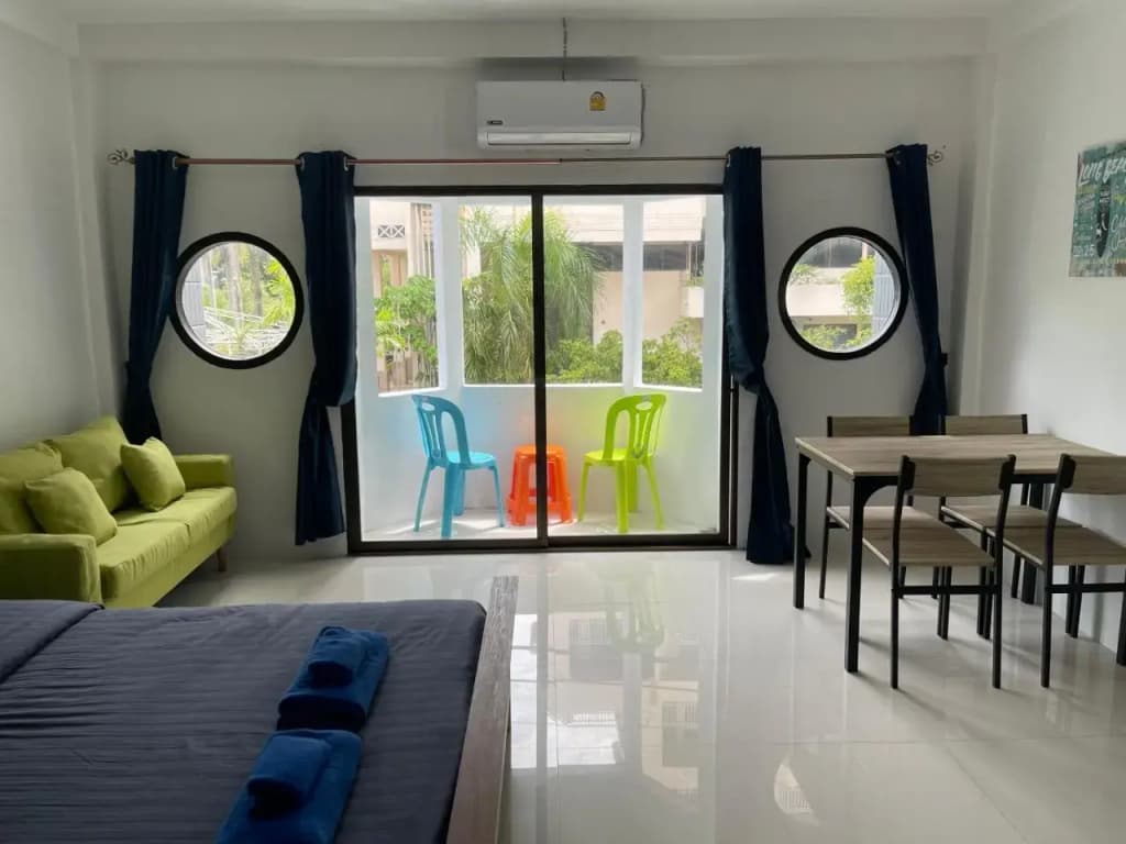 Skipper's Guesthouse - photo 15