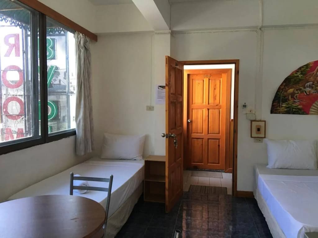 Moby Dick Guesthouse - photo 3