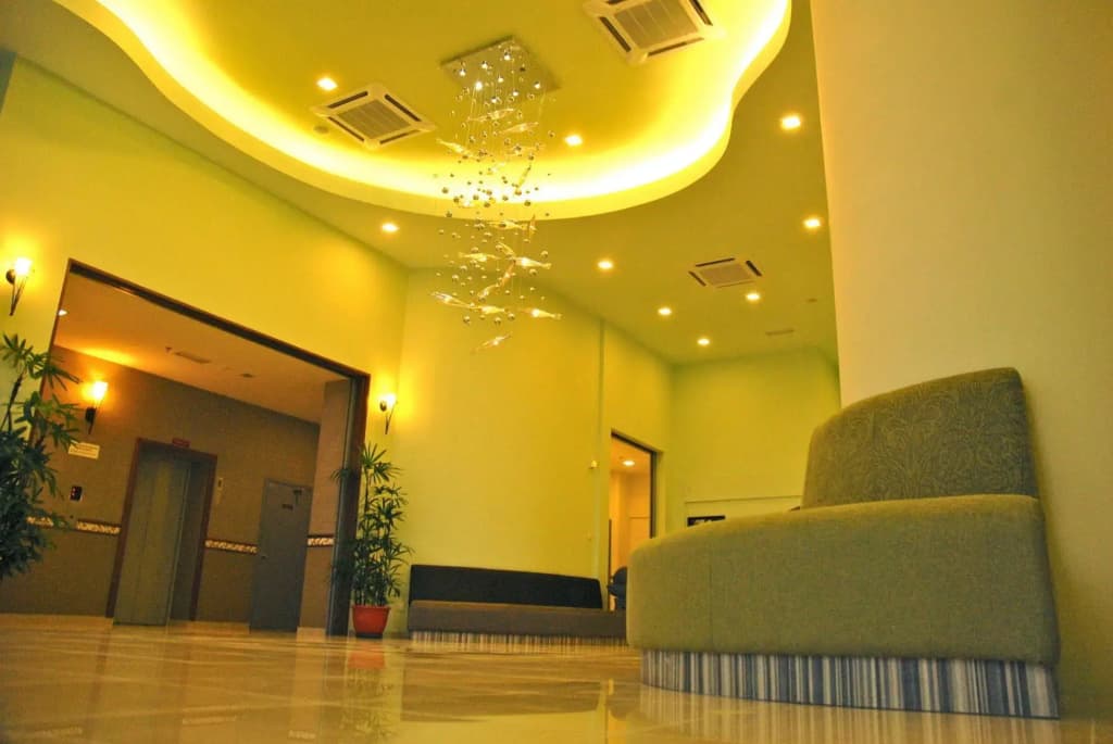 The Pavilion Hotel - photo 12