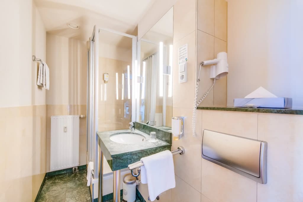Come Inn Berlin Kurfürstendamm - photo 10