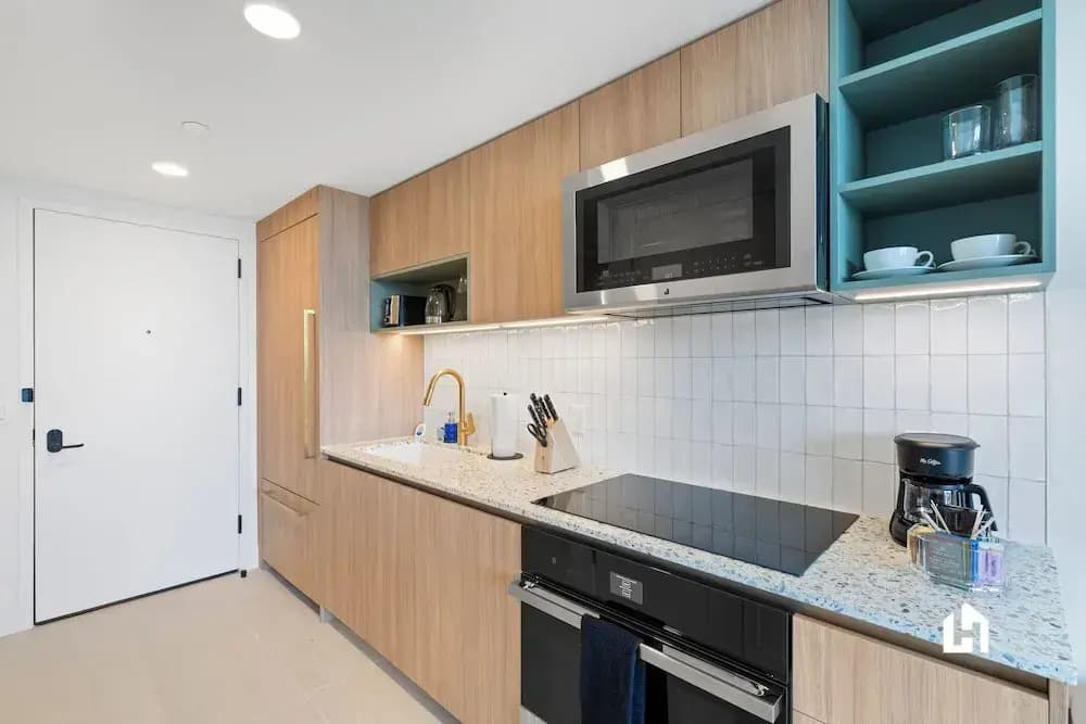 Stylish Apartments with Partial Ocean Views in Downtown - photo 50