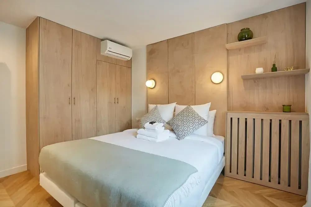 Apartment in the Center of Paris - photo 2