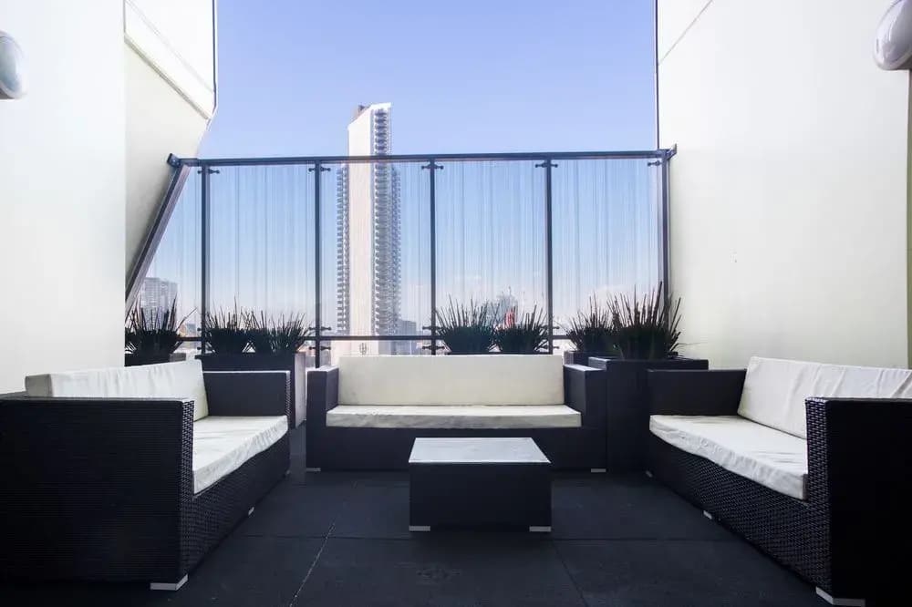 Accommodating Luxuries - CBD Apartment - photo 7