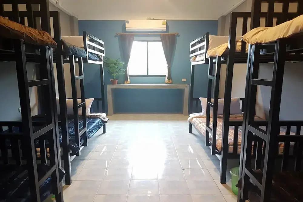 OYO 1147 The Moment Hostel - photo 17